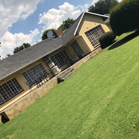Khuvena Guesthouse Randburg المظهر الخارجي الصورة