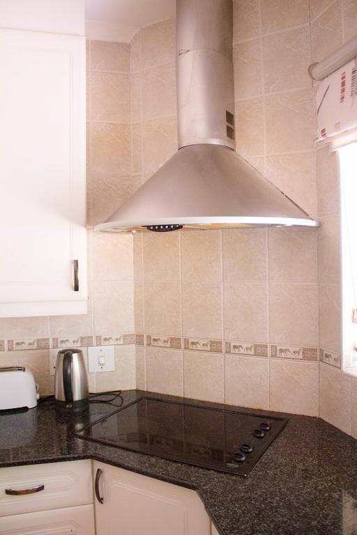 Khuvena Guesthouse Randburg الغرفة الصورة