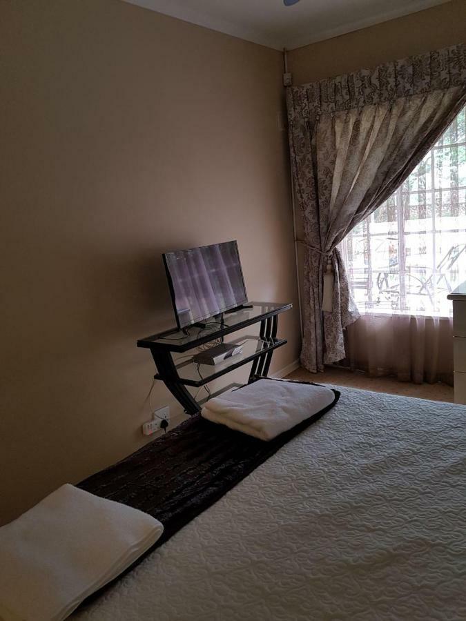 Khuvena Guesthouse Randburg المظهر الخارجي الصورة